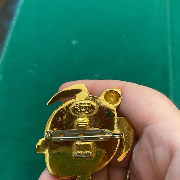 Chanel Brooch/pin - Picture 2 of 5